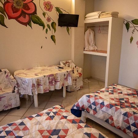 Ιlias Rooms Patras Exterior foto