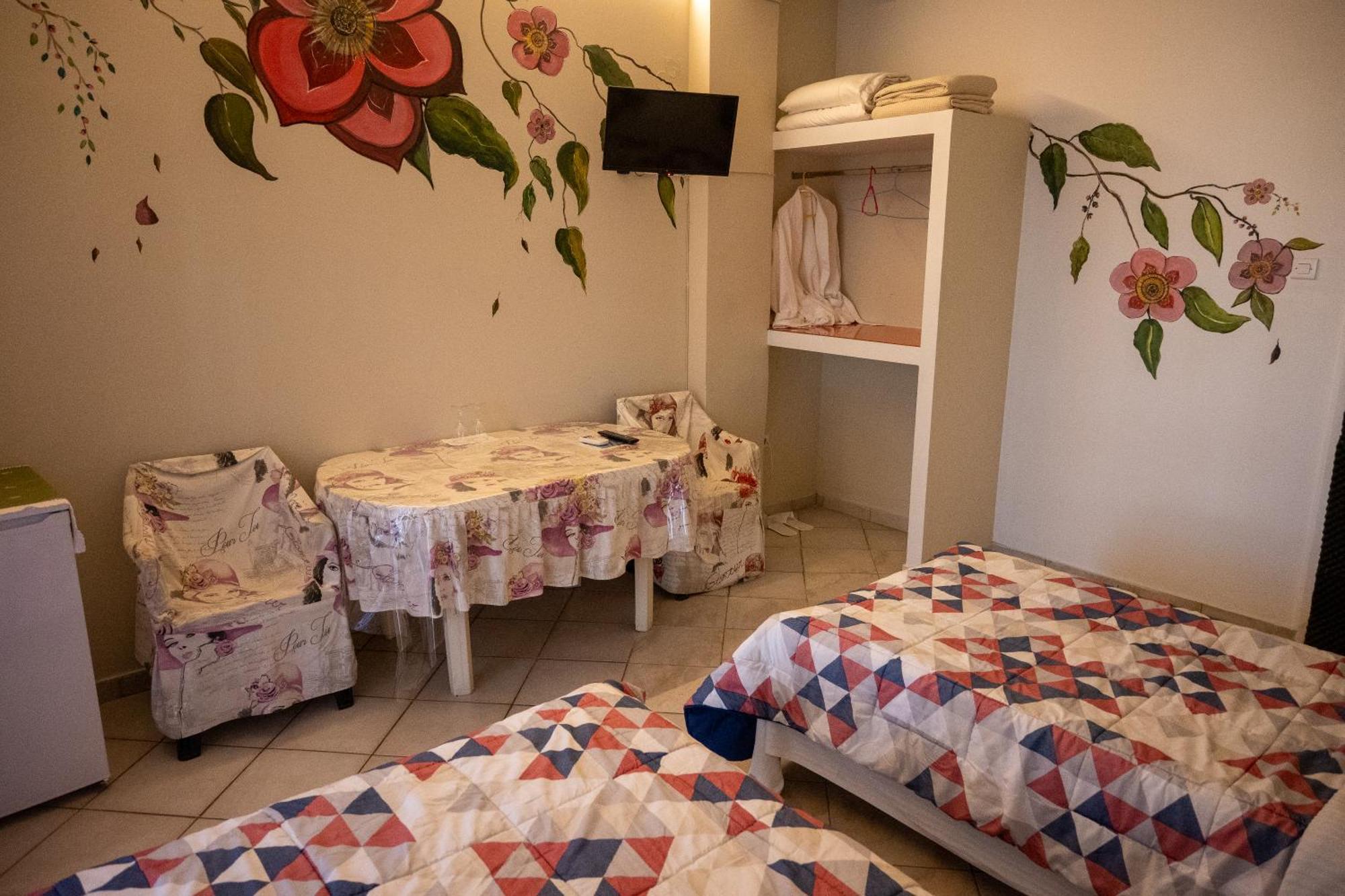 Ιlias Rooms Patras Exterior foto