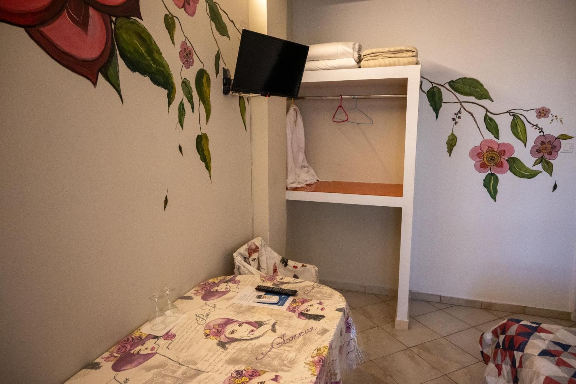 Ιlias Rooms Patras Exterior foto