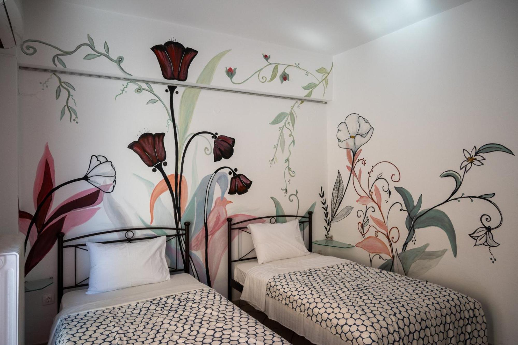 Ιlias Rooms Patras Exterior foto