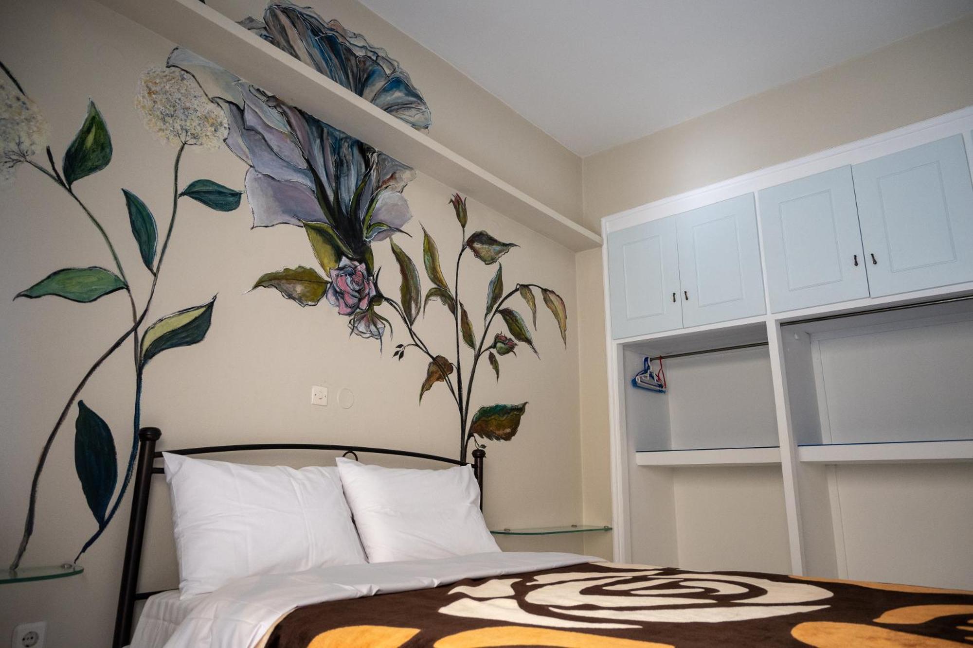 Ιlias Rooms Patras Exterior foto