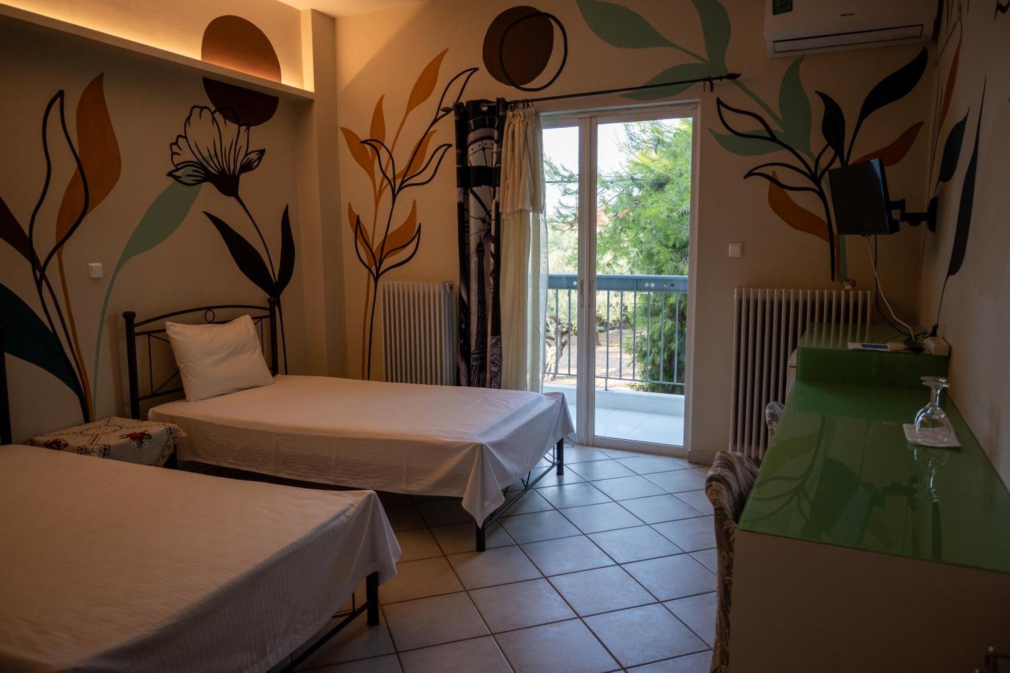 Ιlias Rooms Patras Exterior foto